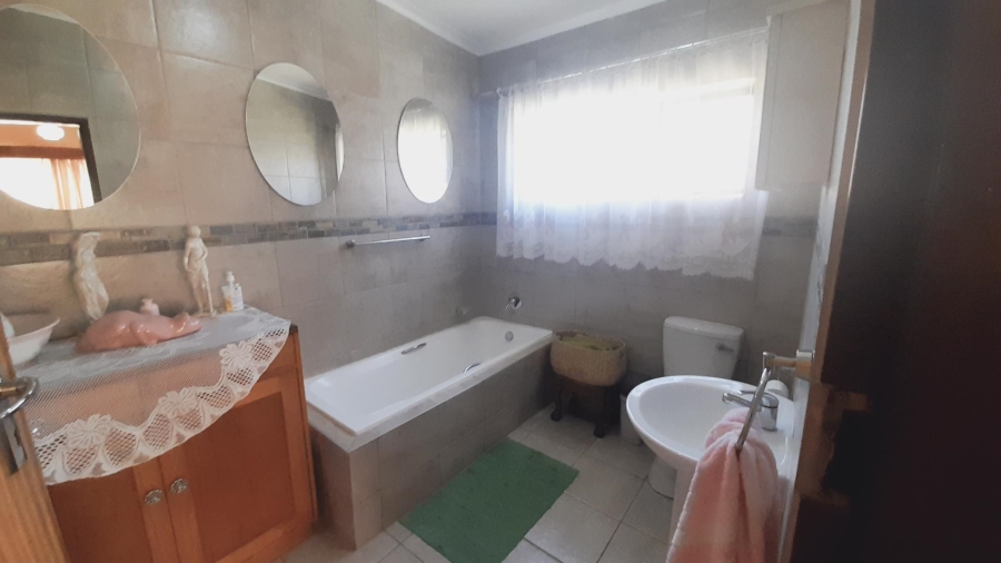 3 Bedroom Property for Sale in Kameeldrift-Wes North West